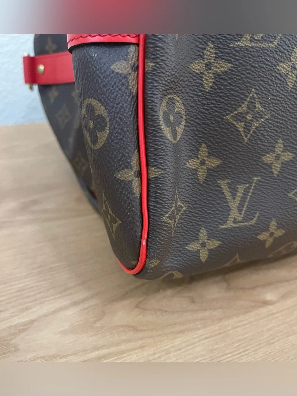 LOUIS VUITTON Keepall Bandoulière 50 Coquelicot Red Monogram Canvas Travel Bag